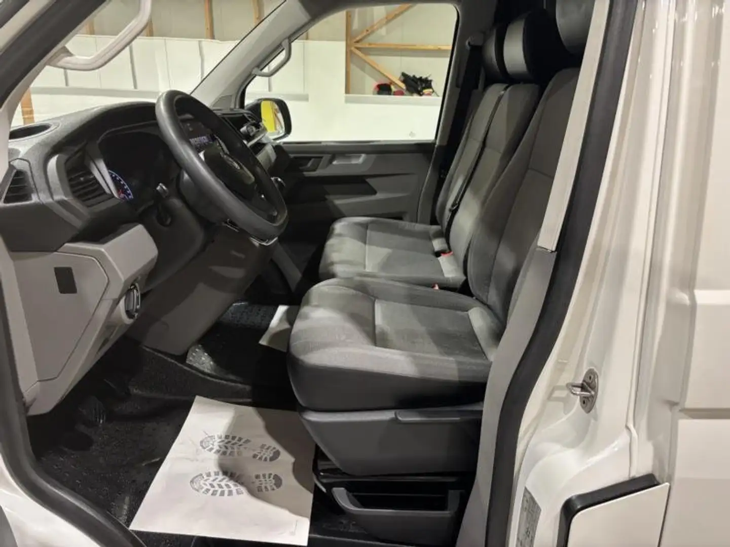 Volkswagen T6.1 Transporter Kasten 2,0TDI KLIMA NAVI PDC FRONTSCHEIBENHEIZUNG Weiß - 2