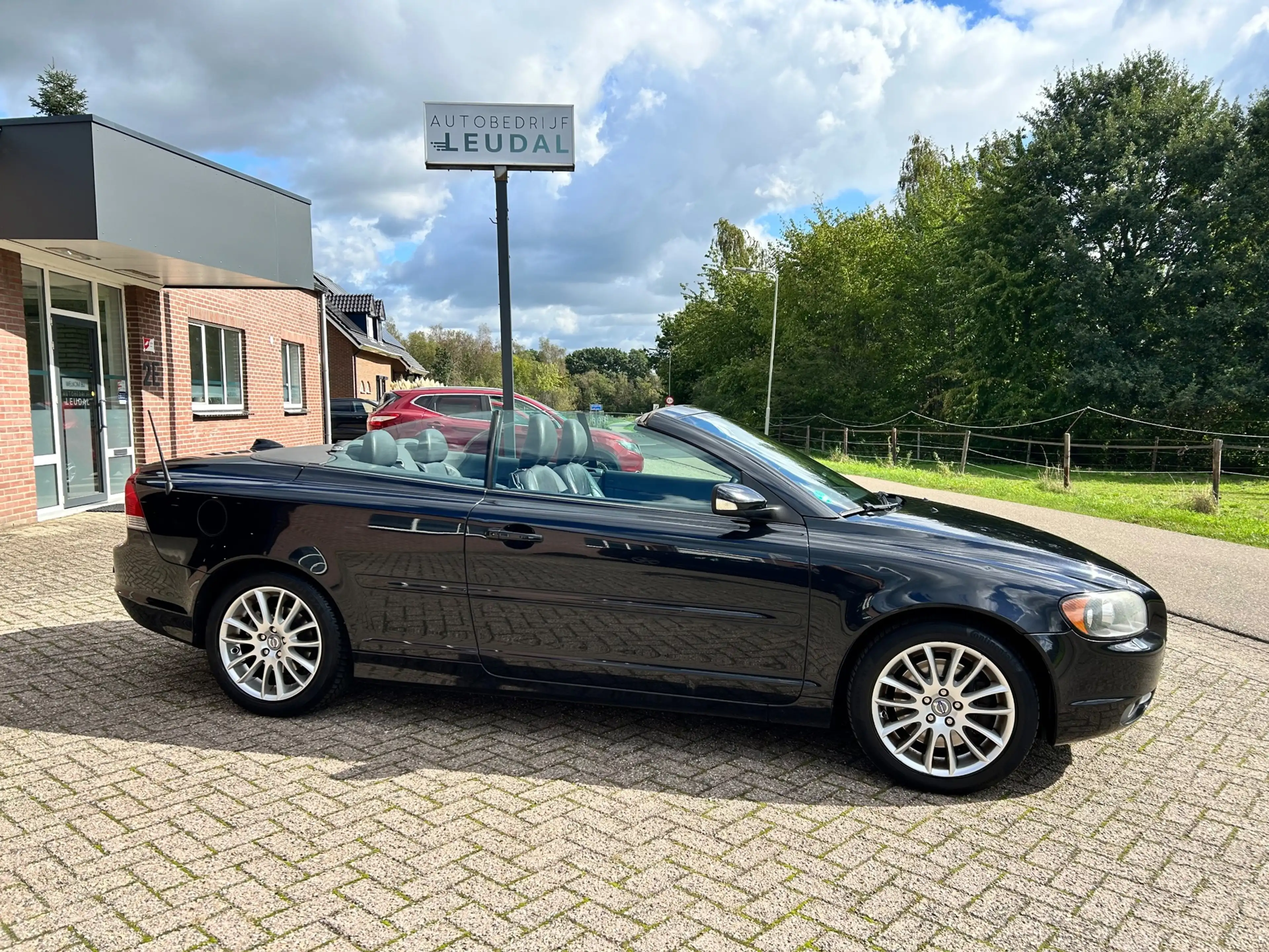 Volvo C70 Convertible 2.4i Summum // dealer onderhouden — photo 4
