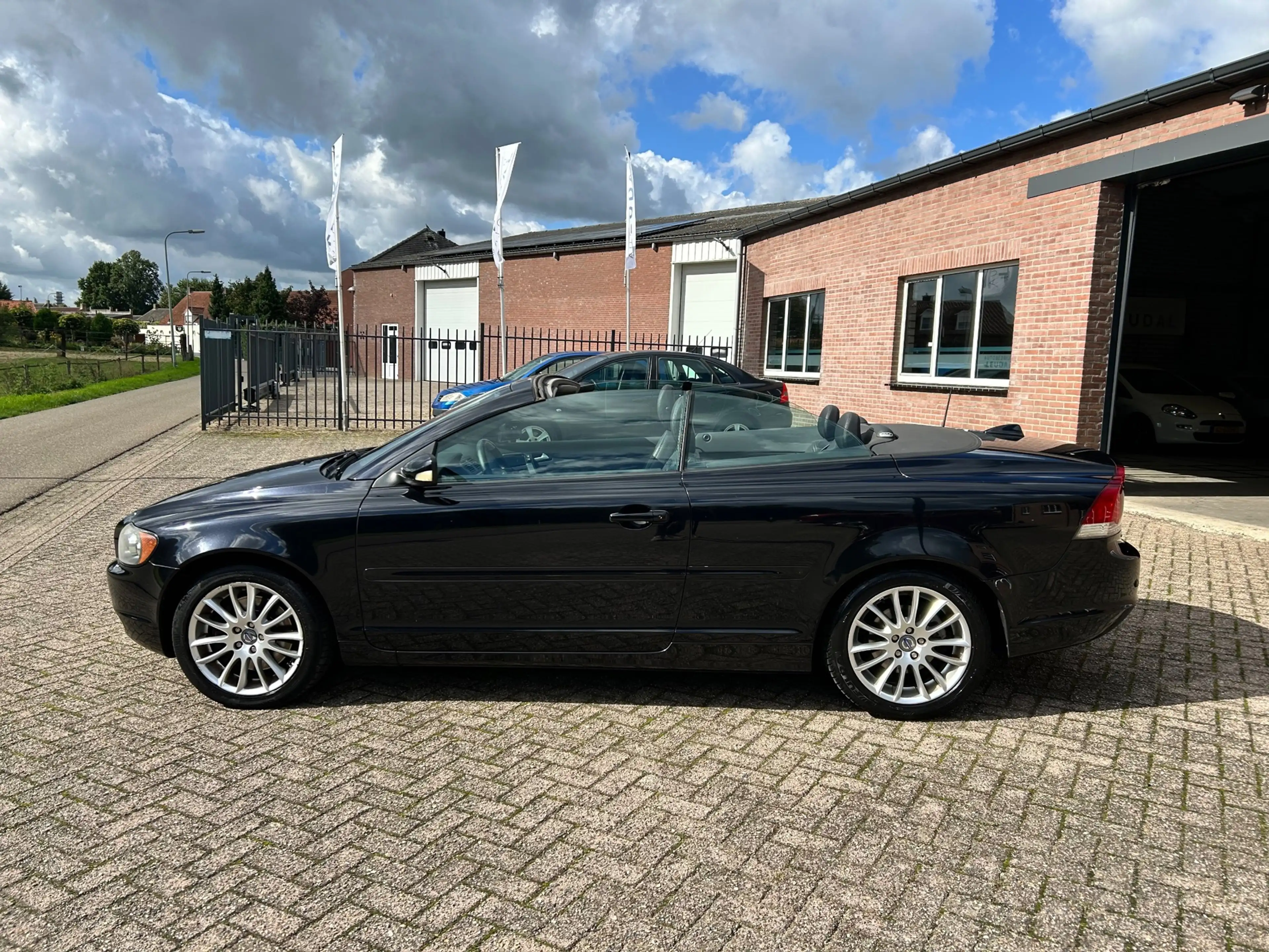 Volvo C70 Convertible 2.4i Summum // dealer onderhouden — photo 8