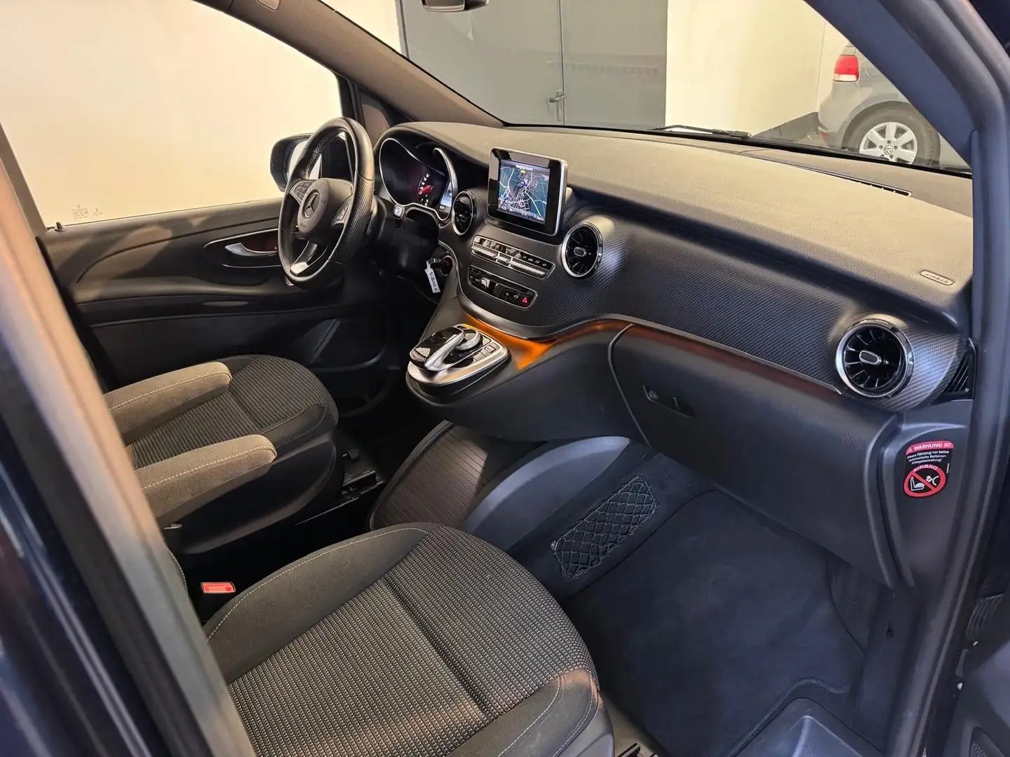 Mercedes-Benz V 300 D EDITION LANG*AUT.*MFL*TMP*NAVI*AMG LINE* Modrá - 2