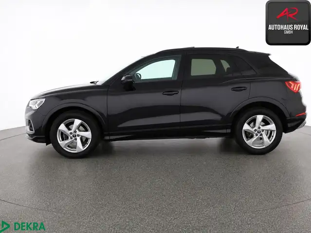 Audi Q3 view 2