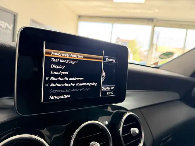 Mercedes-Benz C-Class view 14