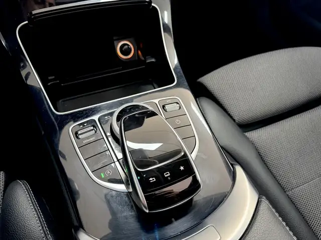 Mercedes-Benz C-Class view 11