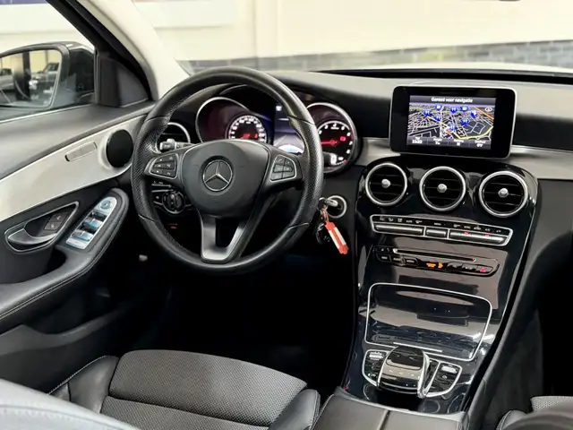 Mercedes-Benz C-Class view 8