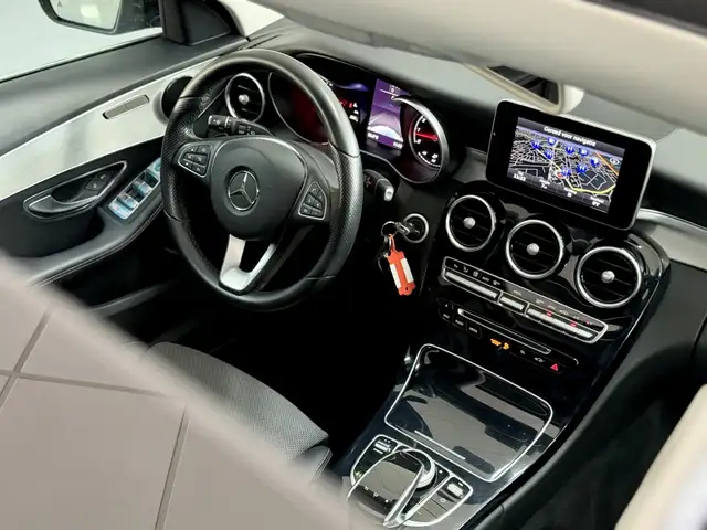 Mercedes-Benz C-Class view 2