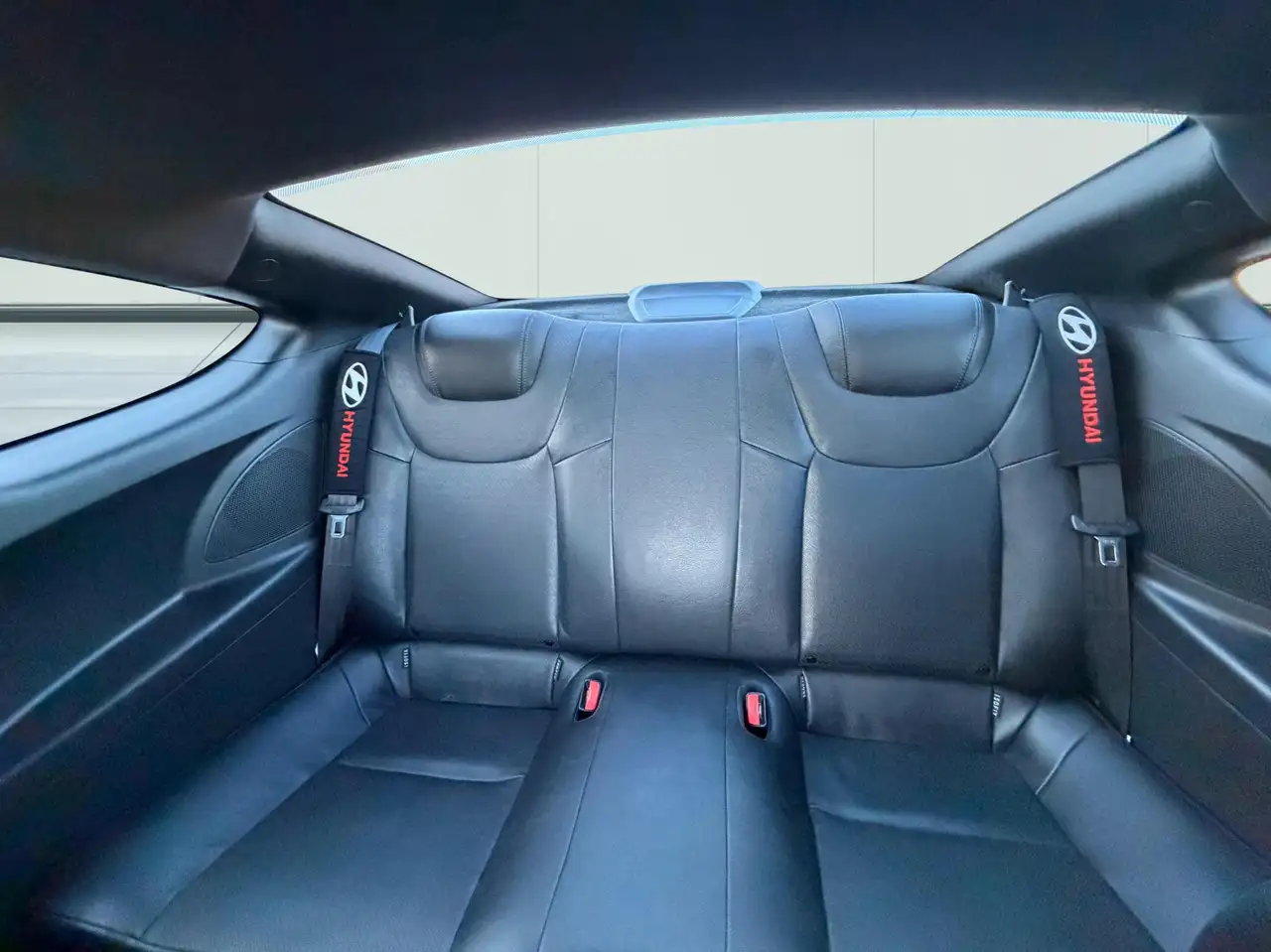 Hyundai Genesis снимка Hyundai Genesis