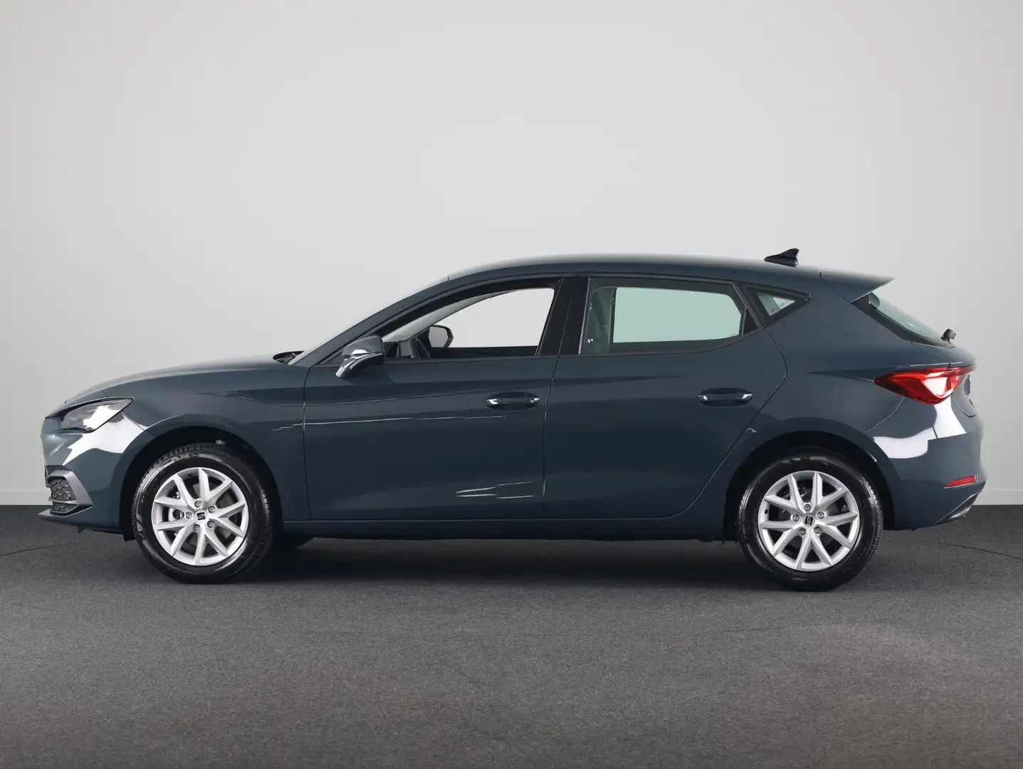 SEAT Leon Style 1.5 TSI 115pk Hatchback 5 deurs 6 ver | nieu Blauw - 2