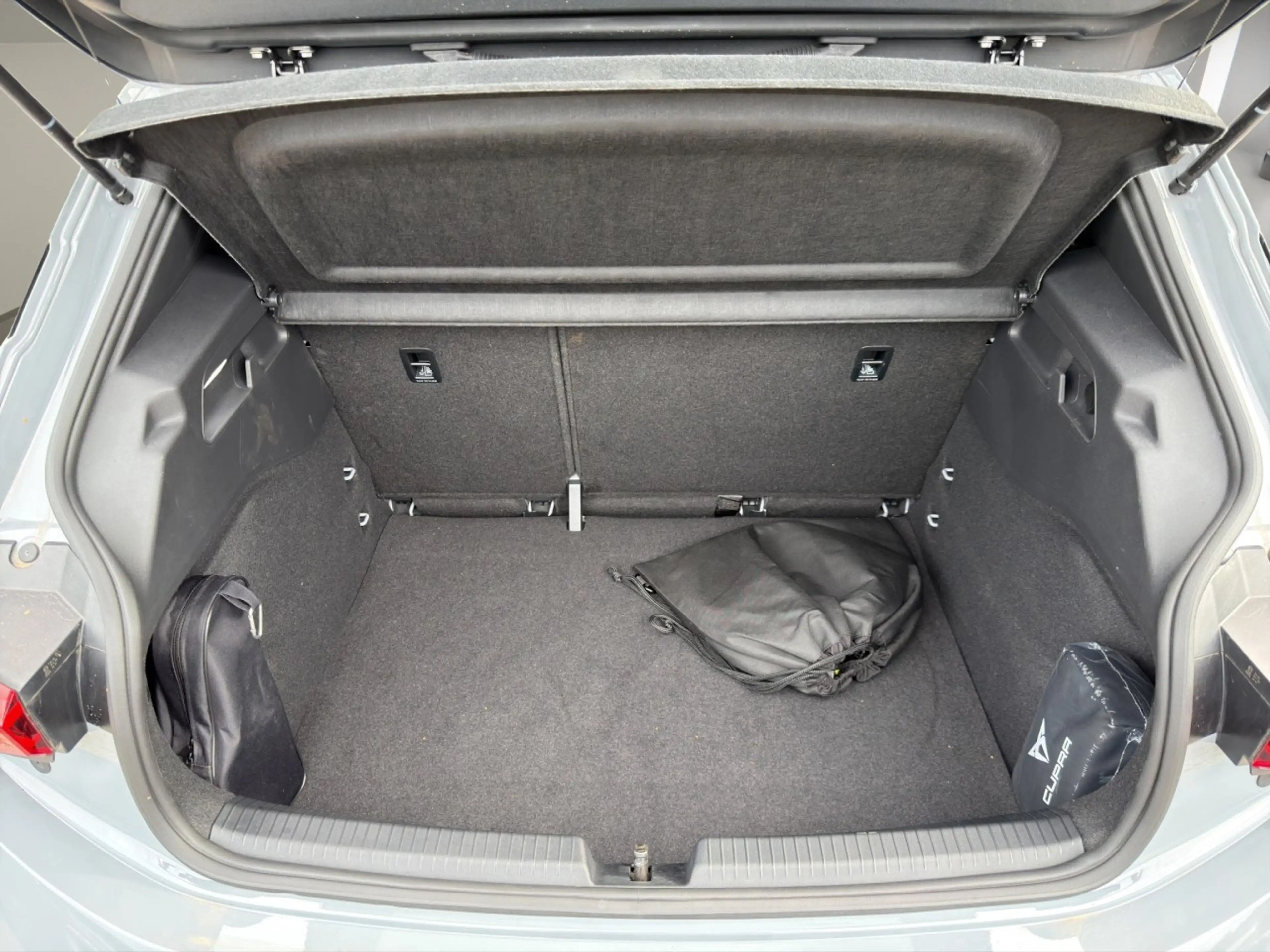 CUPRA Born LED Navi ACC Sitzheizung Rückfahrkamera Klima — photo 14