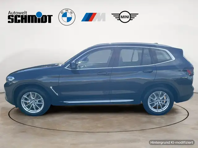 BMW X3 view 2