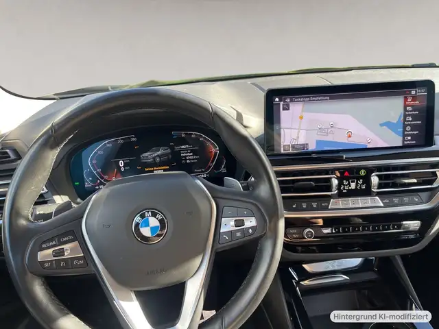 BMW X3 view 11