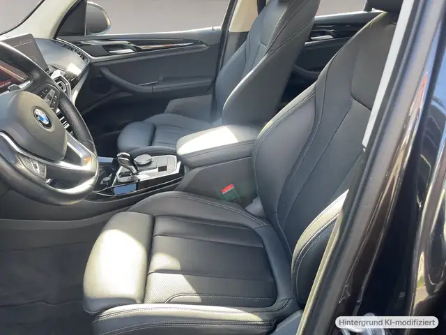 BMW X3 view 10