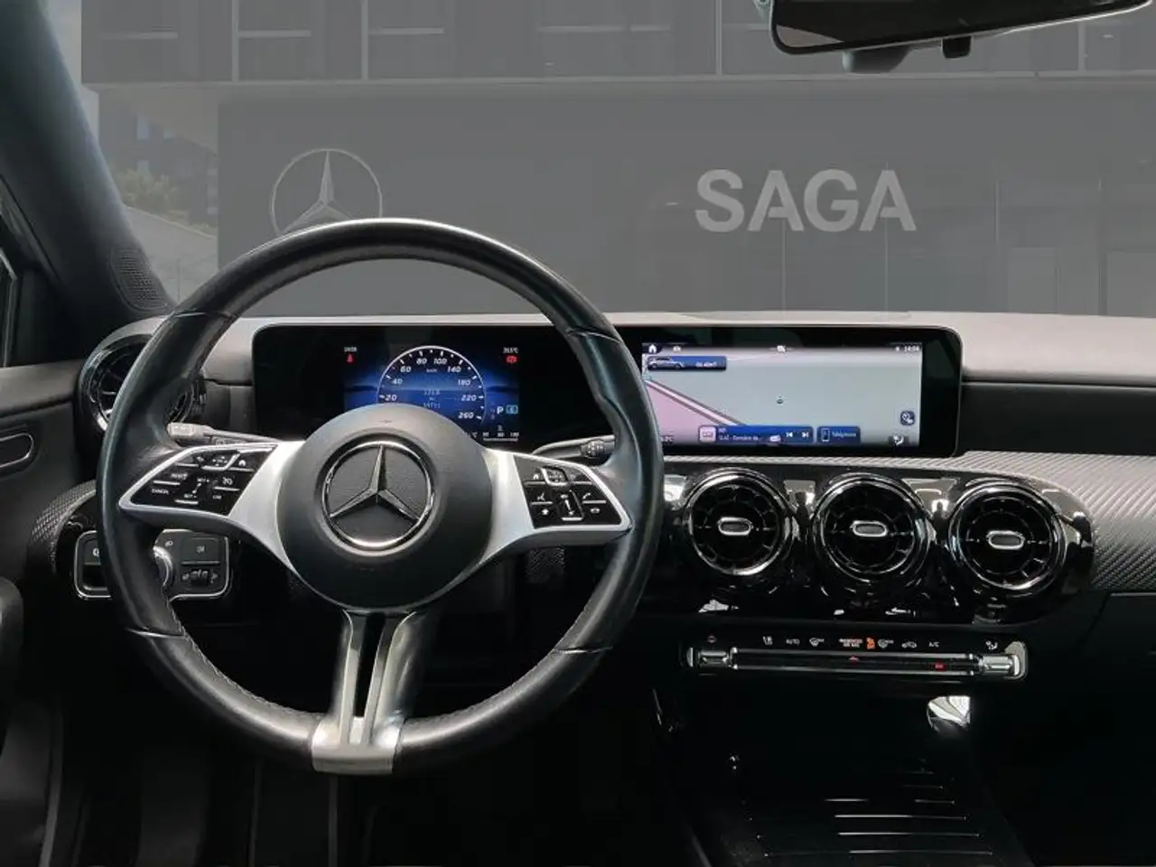 Mercedes-Benz A-Class d Essential Line, миниатюра 3