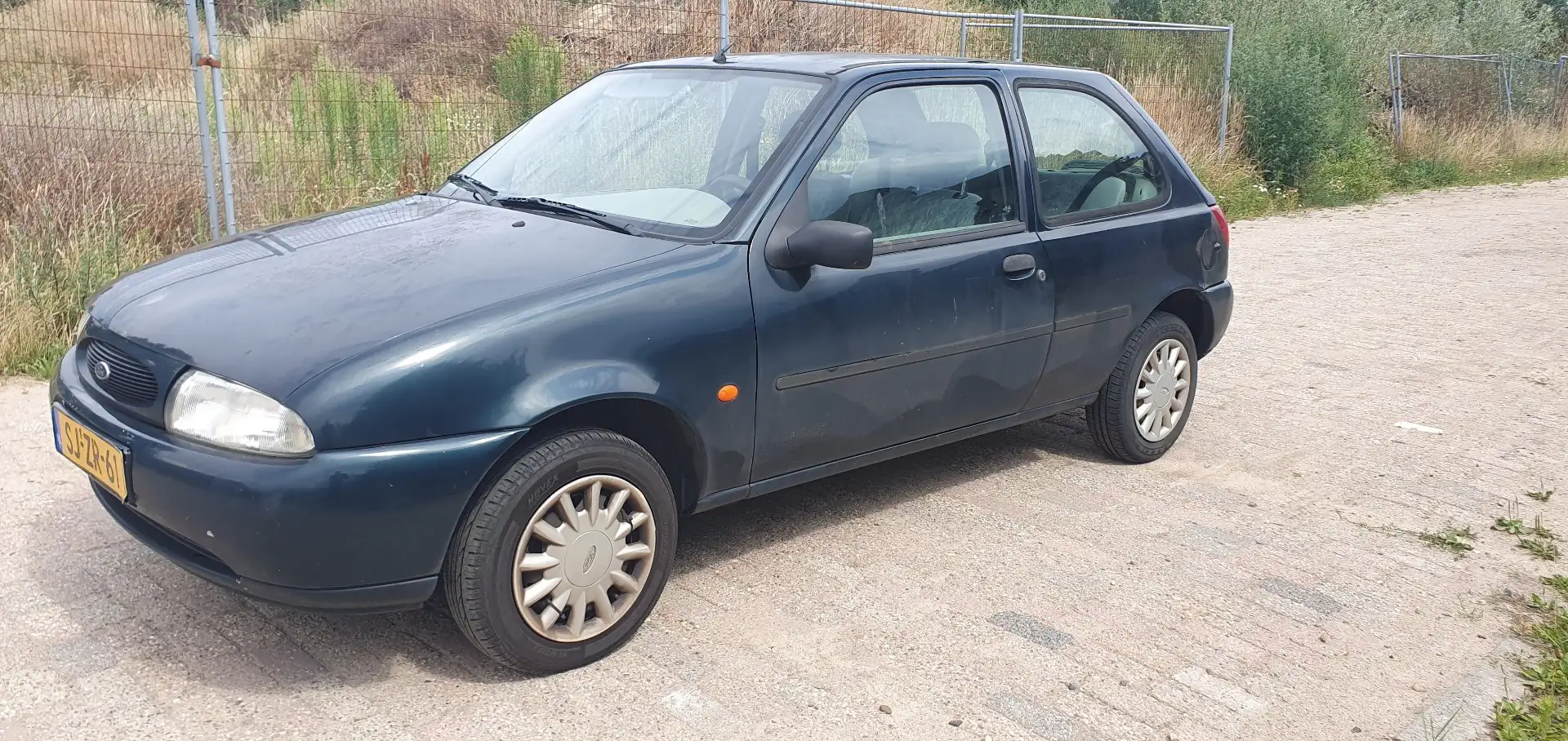 Ford Fiesta automaat 1.3 (goed lezen) Groen - 2