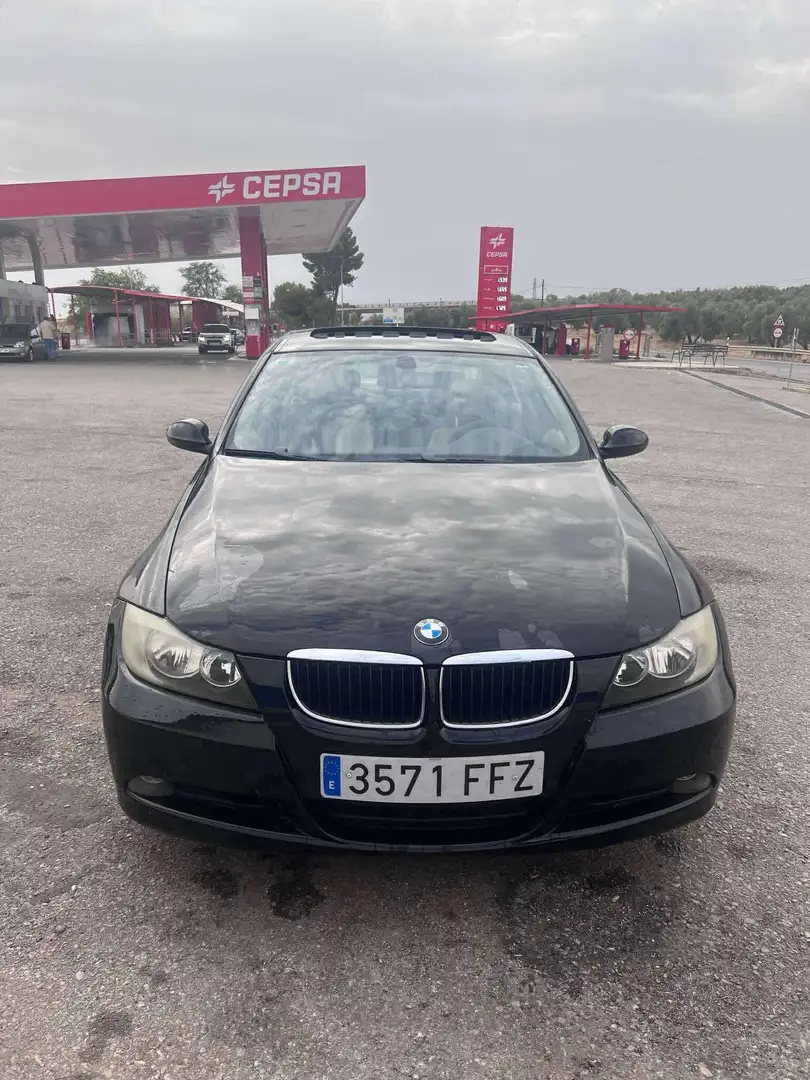 BMW 320 320d - 1