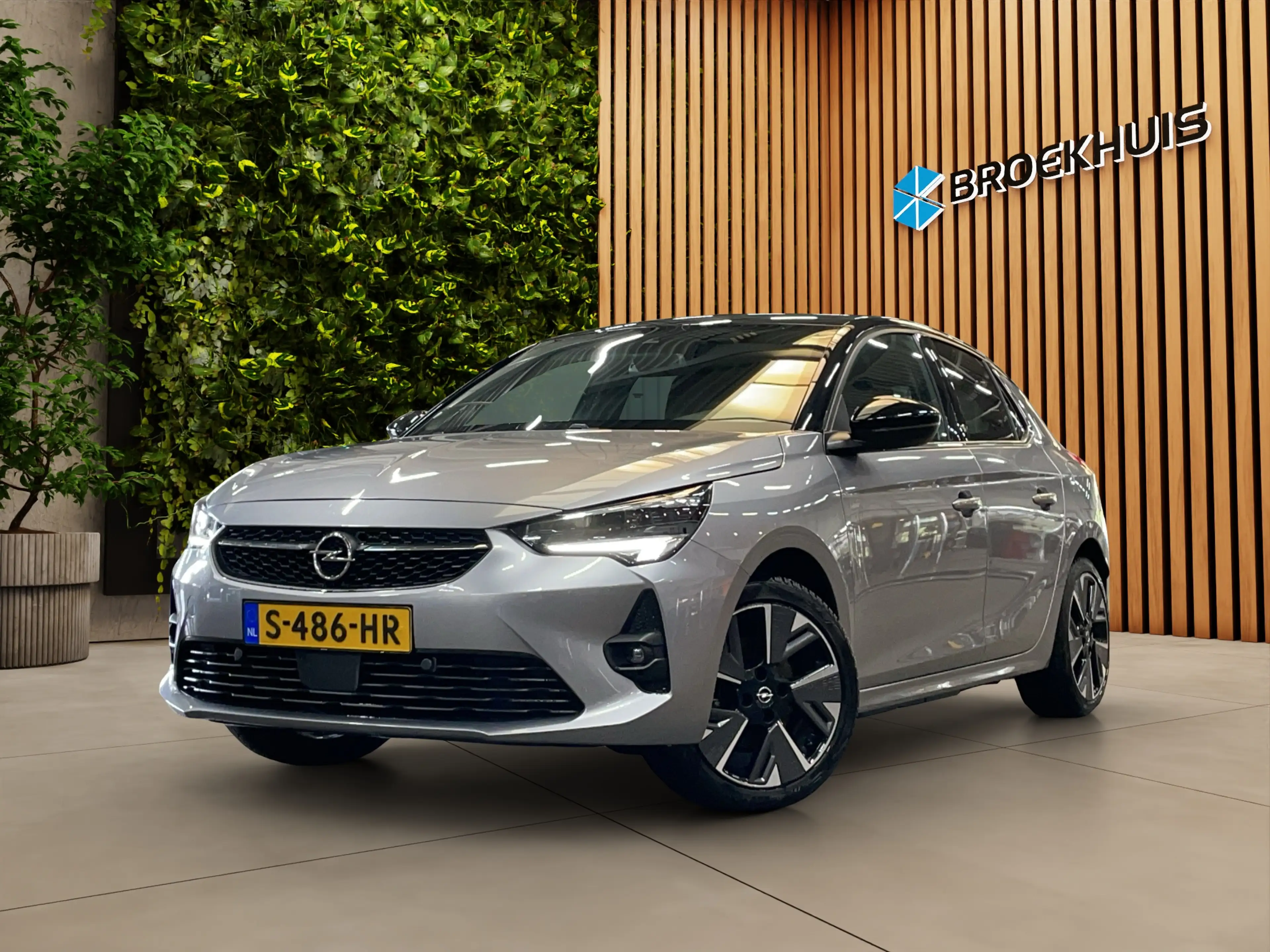 Opel Corsa-e Ultimate 50KWh Nav | Half leder | Massage Stoelen|