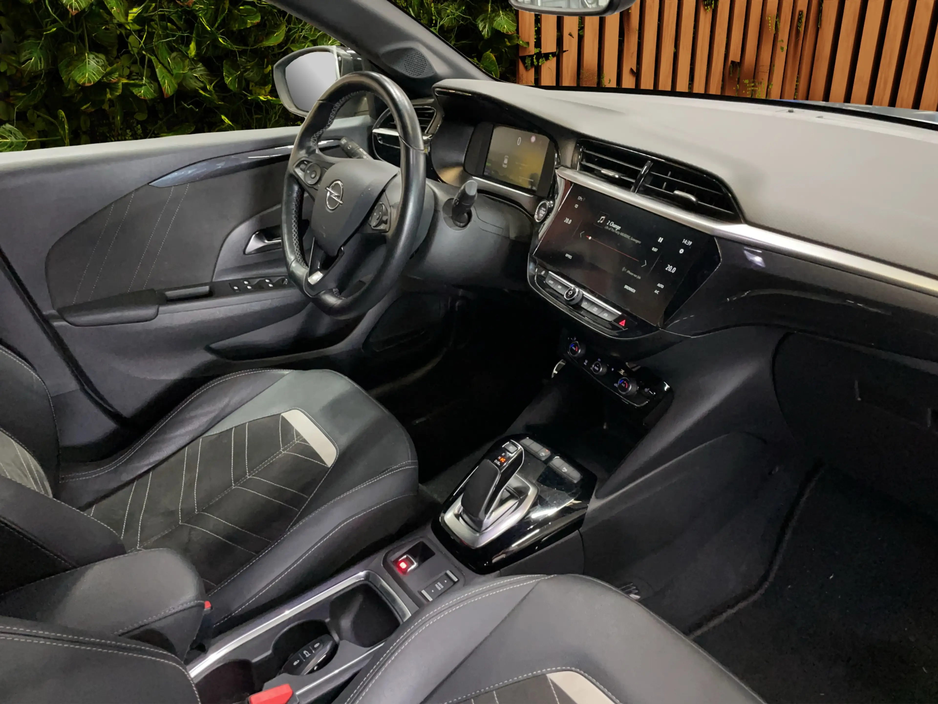Opel Corsa-e Ultimate 50KWh Nav | Half leder | Massage Stoelen| — photo 6