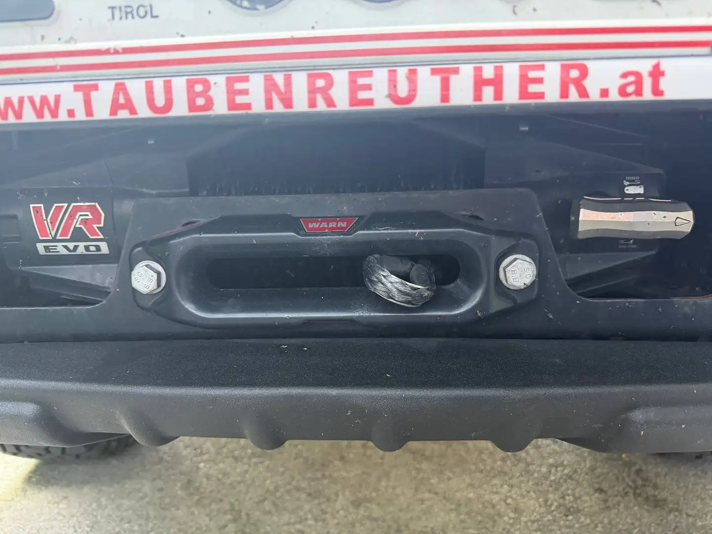 Toyota Hilux Hilux X-tra Cab Invincible 4WD 2,8 D-4D Aut. Grau - 2