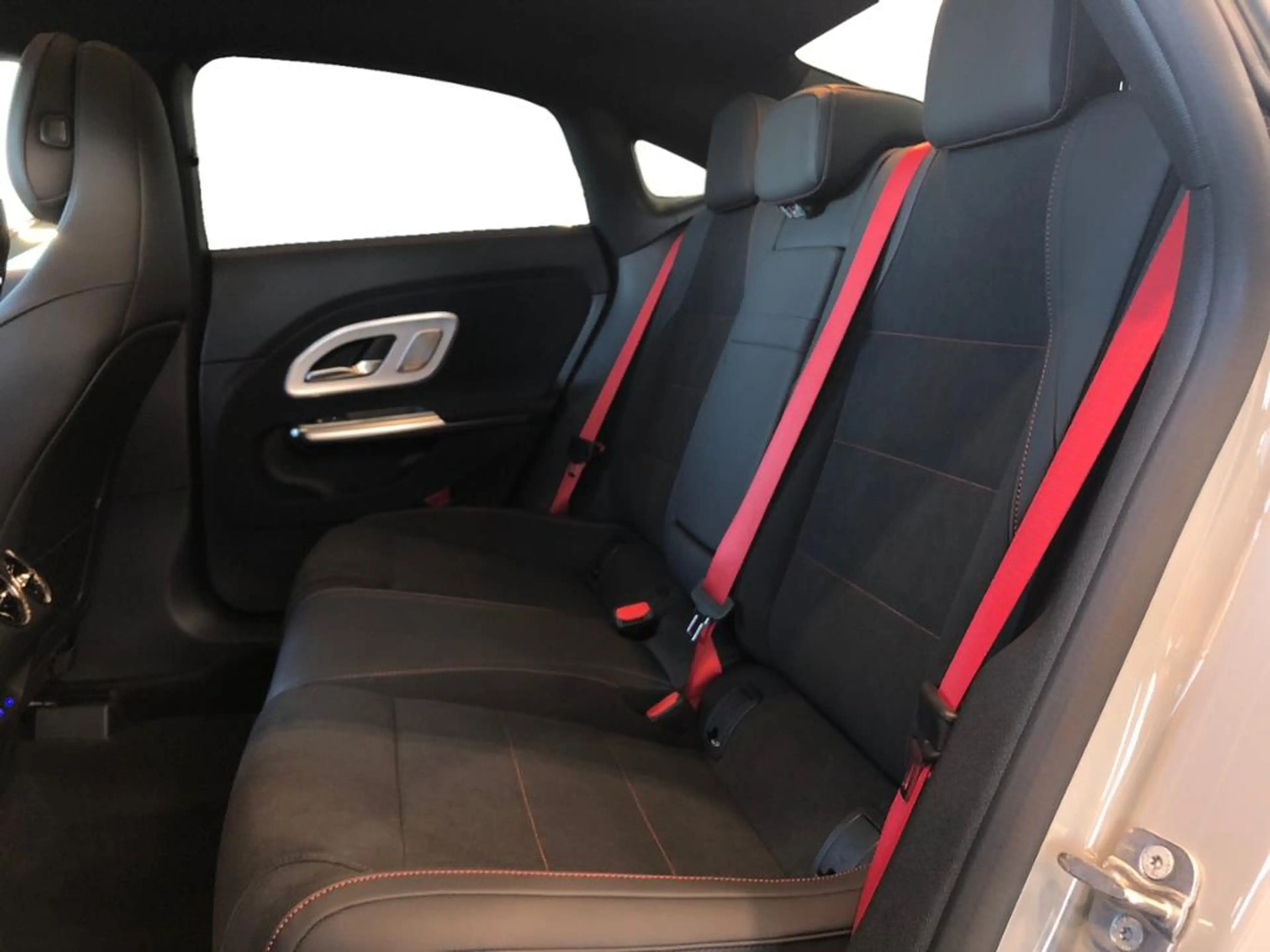 Mercedes-Benz CLA 220 4MATIC AMG+MBUX+Superscreen+Burm+MBeam — photo 8