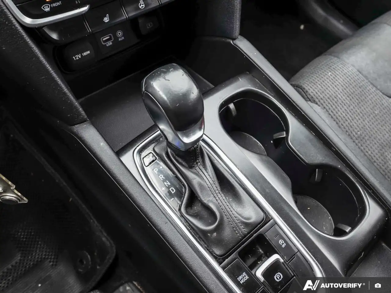 Hyundai SANTA FE снимка Hyundai SANTA FE