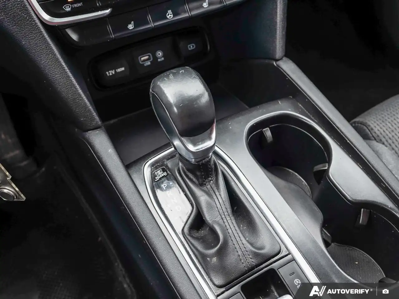 Hyundai SANTA FE снимка Hyundai SANTA FE