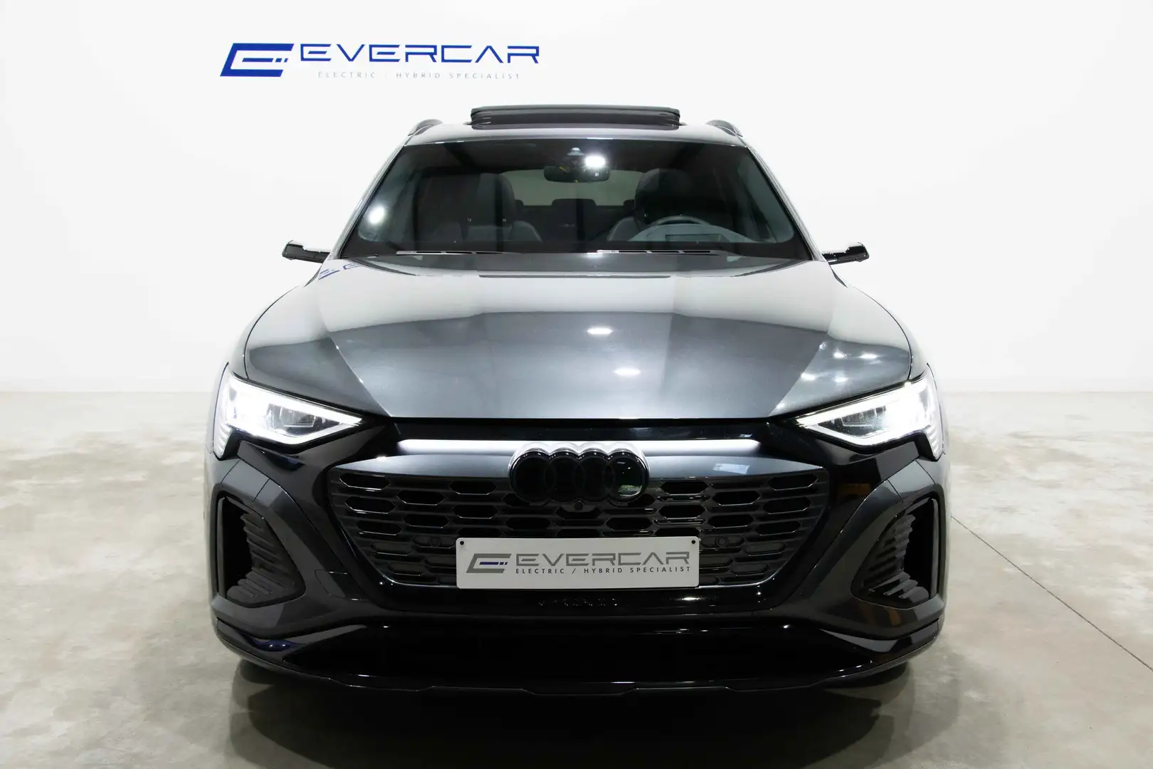 Audi Q8 e-tron NEW SPORTBACK 55 S-LINE ***PANO*LEATHER*MATRIX*** Grau - 2