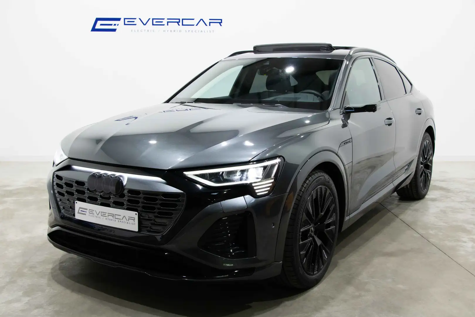 Audi Q8 e-tron NEW SPORTBACK 55 S-LINE ***PANO*LEATHER*MATRIX*** Grau - 1