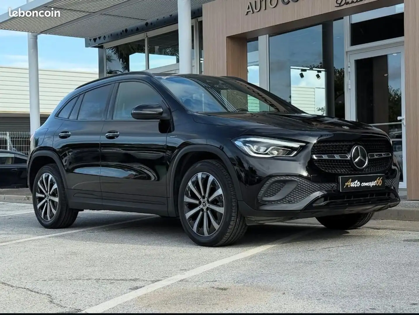 Mercedes-Benz GLA 250 Classe Mercedes 250e Hybride rechargeable Amg Line 218ch Schwarz - 1