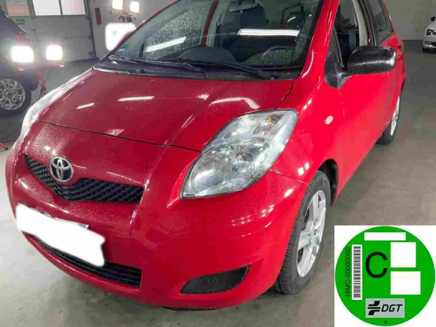 Toyota Yaris 1.3 VVT-i TS Rood - 1