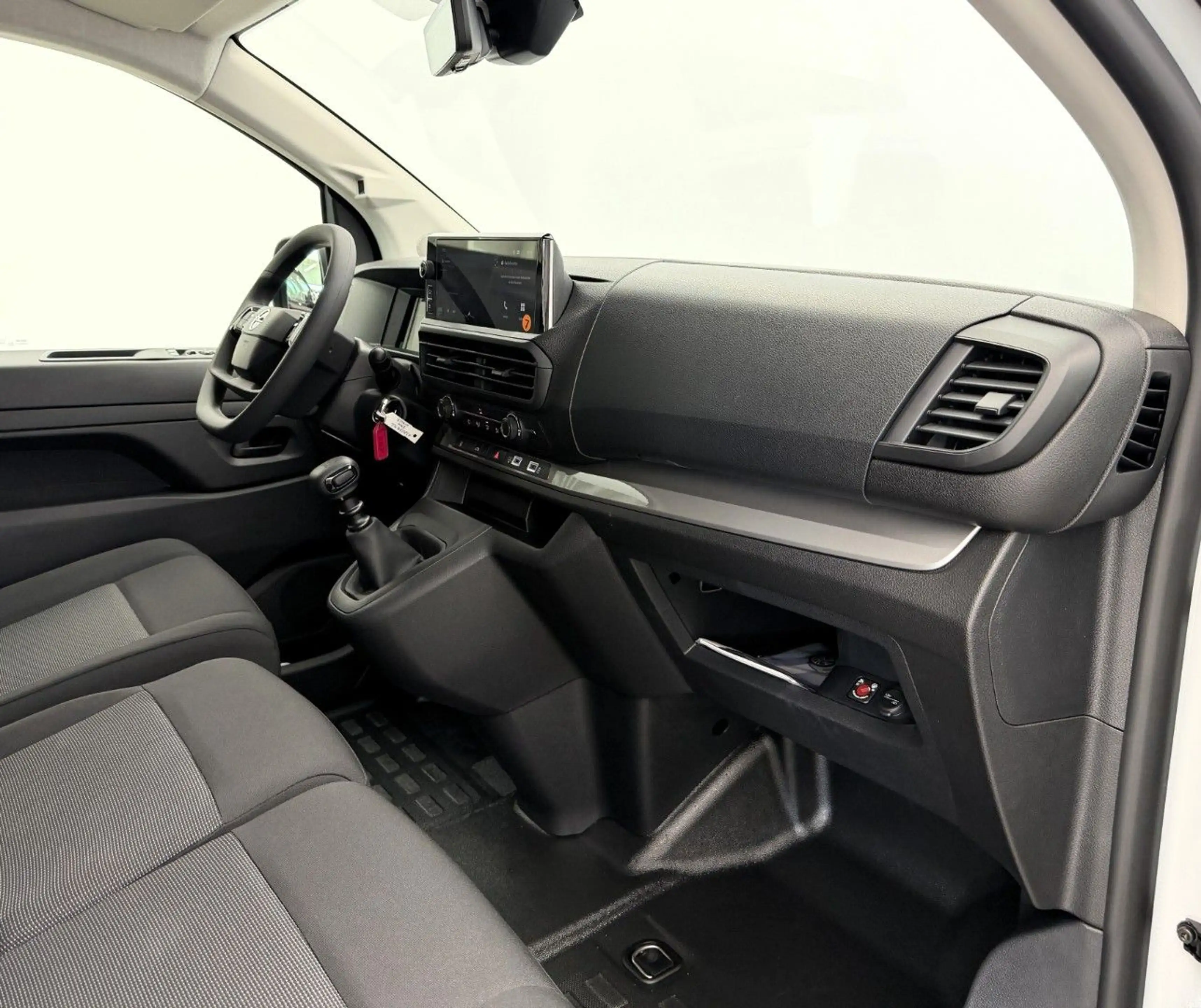Opel Vivaro Kasten L2 120 °Connect+Converter Pack° — photo 12