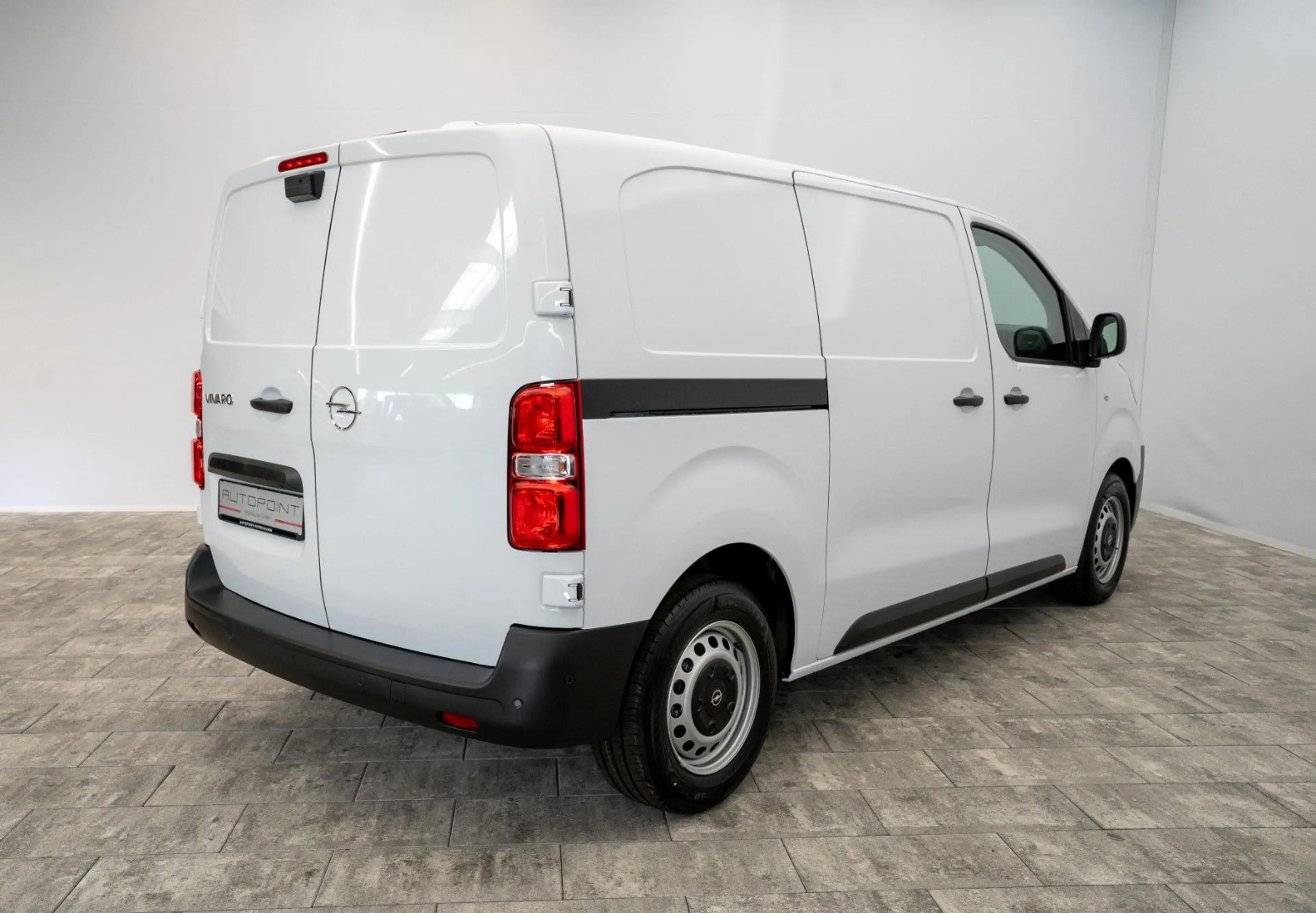Opel Vivaro Kasten L2 120 °Connect+Converter Pack° — photo 4