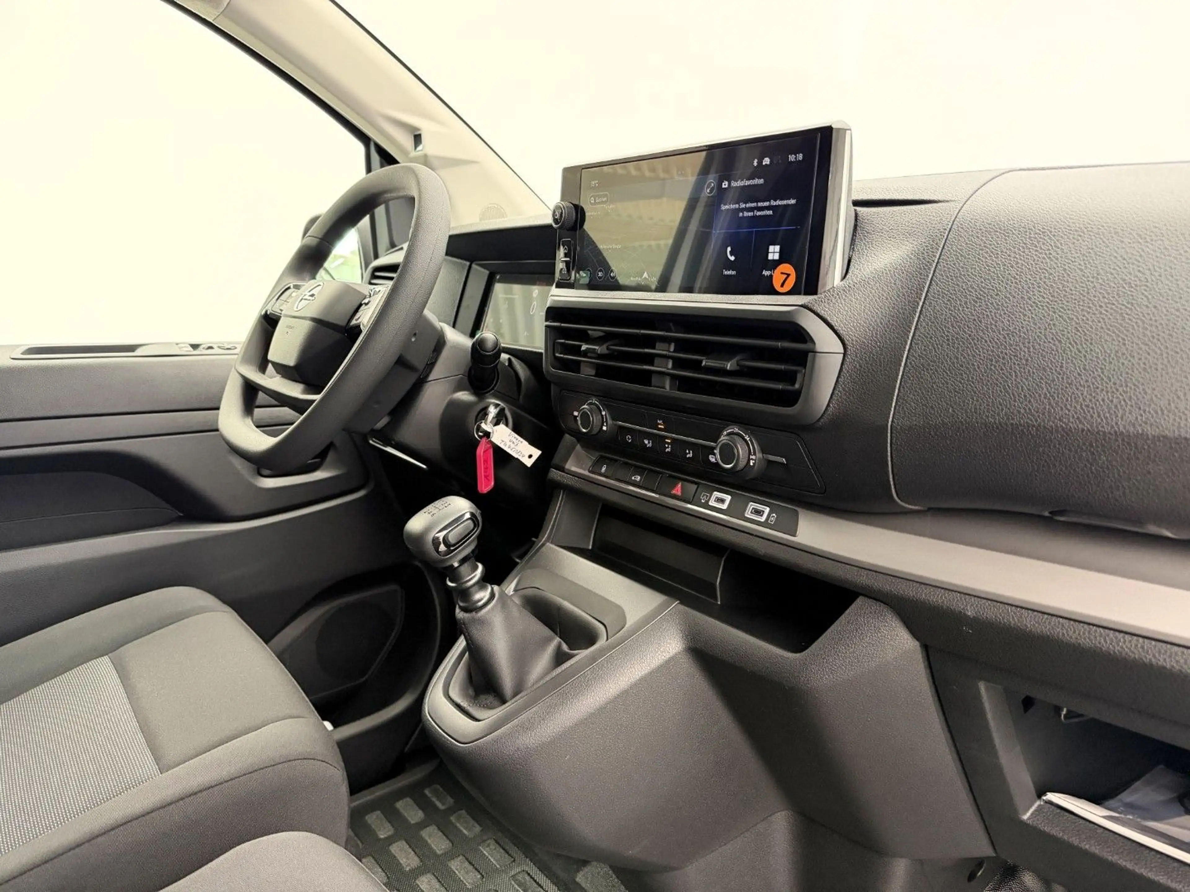 Opel Vivaro Kasten L2 120 °Connect+Converter Pack° — photo 11