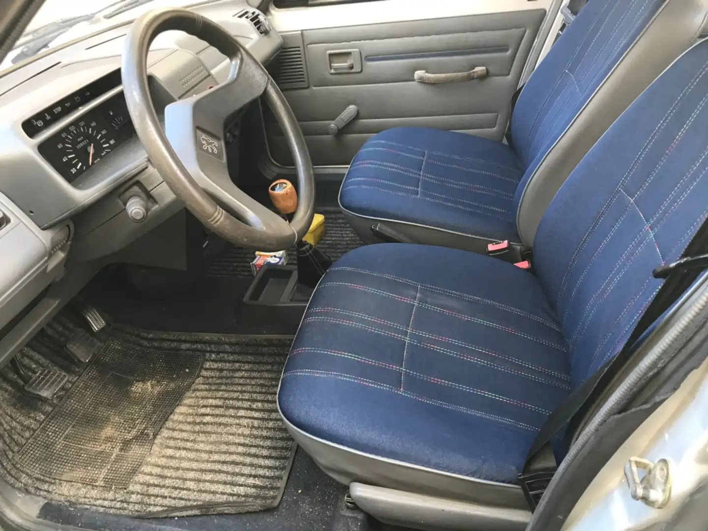 Peugeot 205 1.1 Style / Junior Grijs - 2