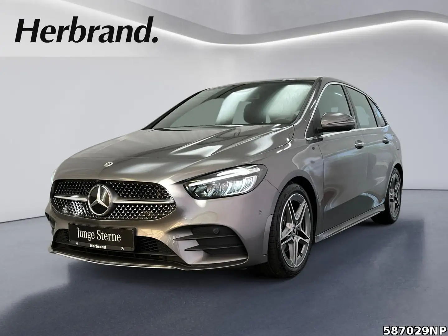 Mercedes-Benz B 180 AMG Line Ambientebeleuchtung Apple CarPlay Grijs - 1