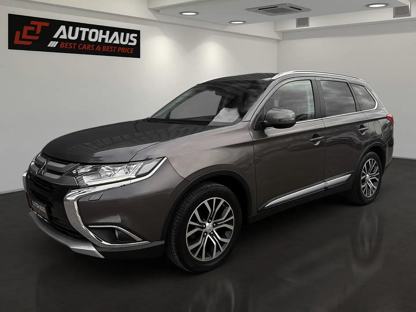 Mitsubishi Outlander 2,2 DI-D AS&G | 1.BESITZ | SEHR GEPFLEGTER ZUST... Braun - 1