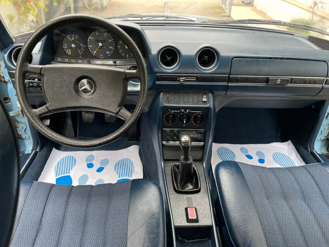 Mercedes-Benz 240, foto 9