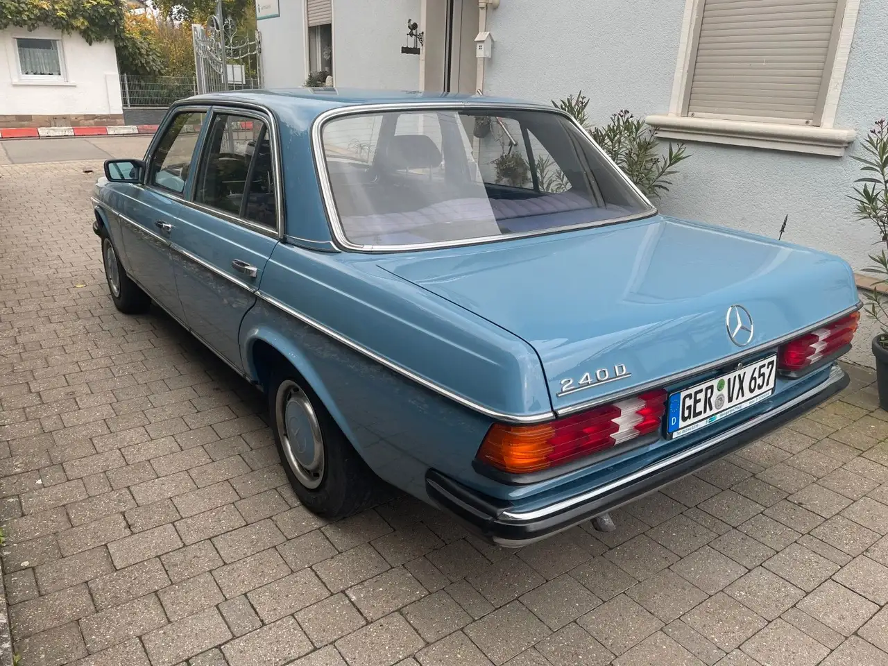 Mercedes-Benz 240, foto 7