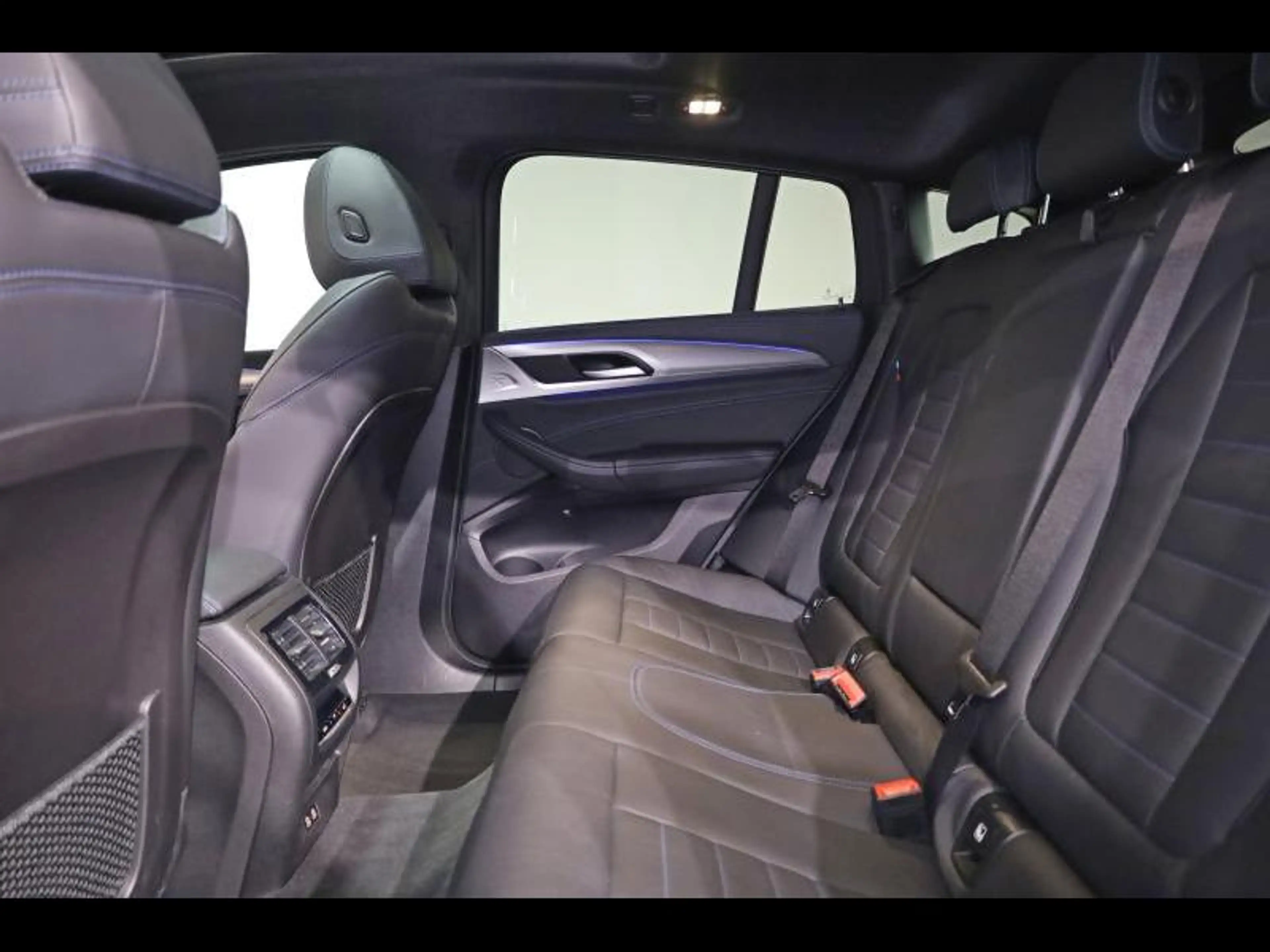 BMW X4 xDrive20d Kit M Sport — photo 10