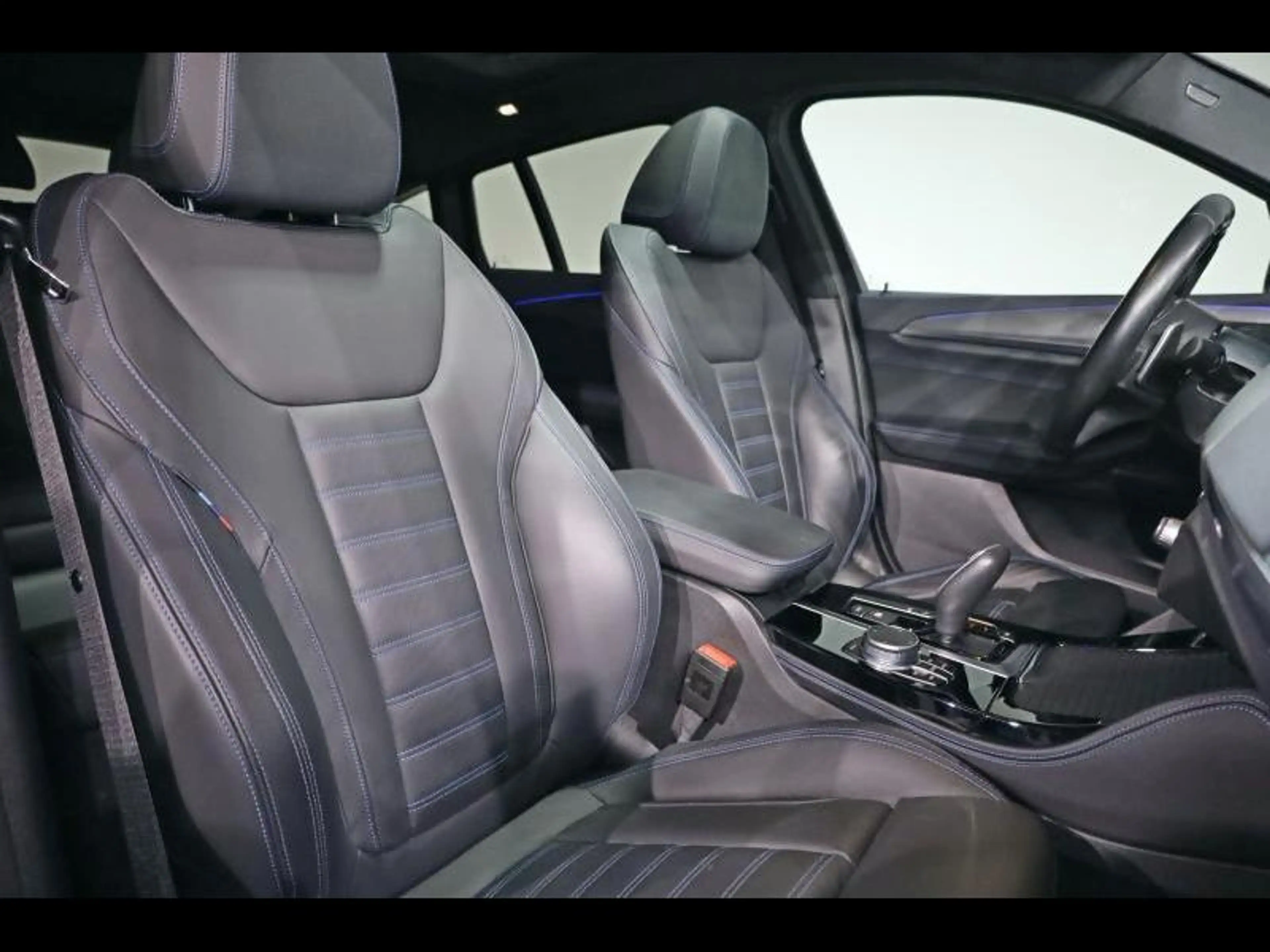 BMW X4 xDrive20d Kit M Sport — photo 11