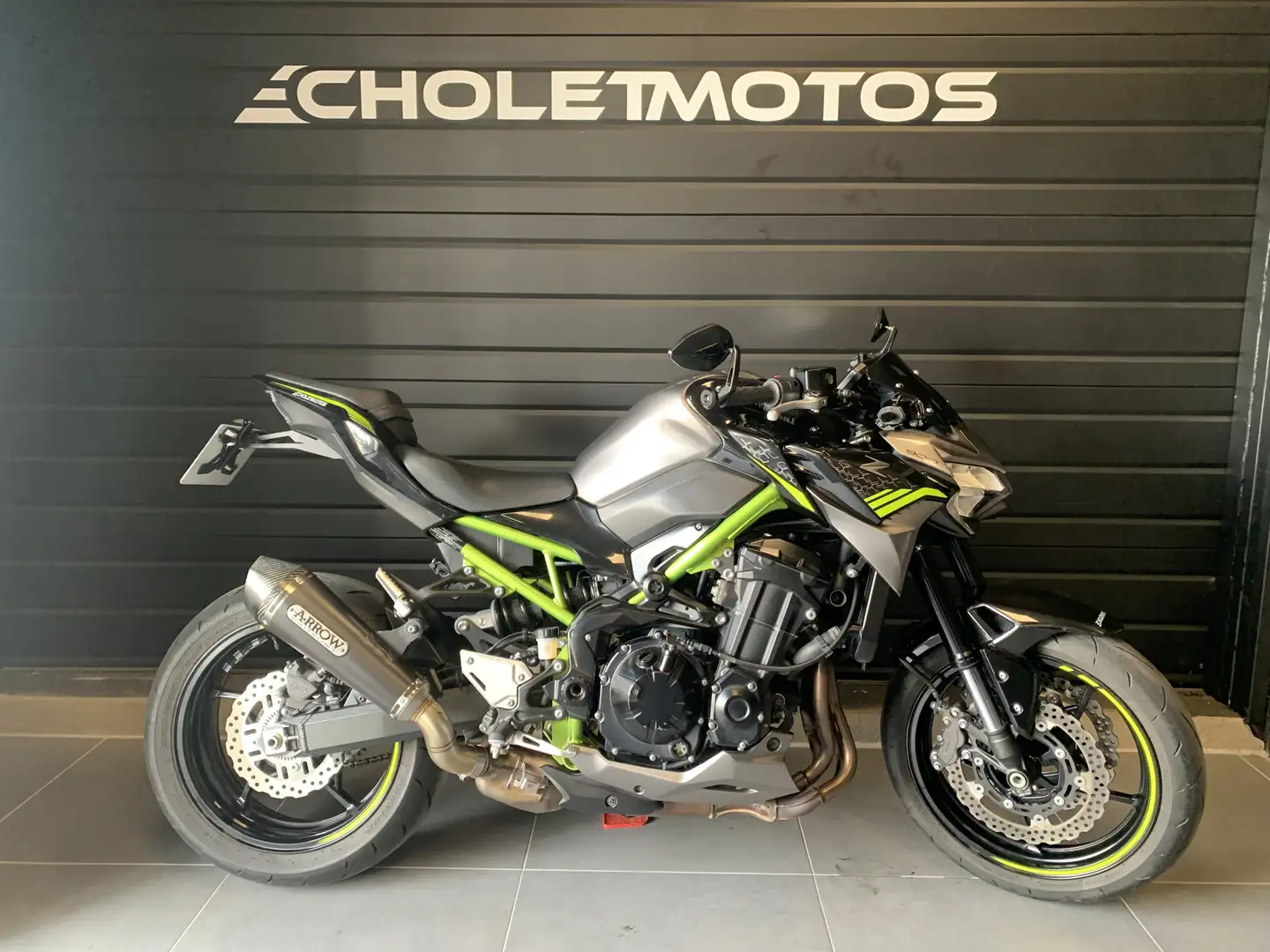 Kawasaki Z 900 Gris - 1