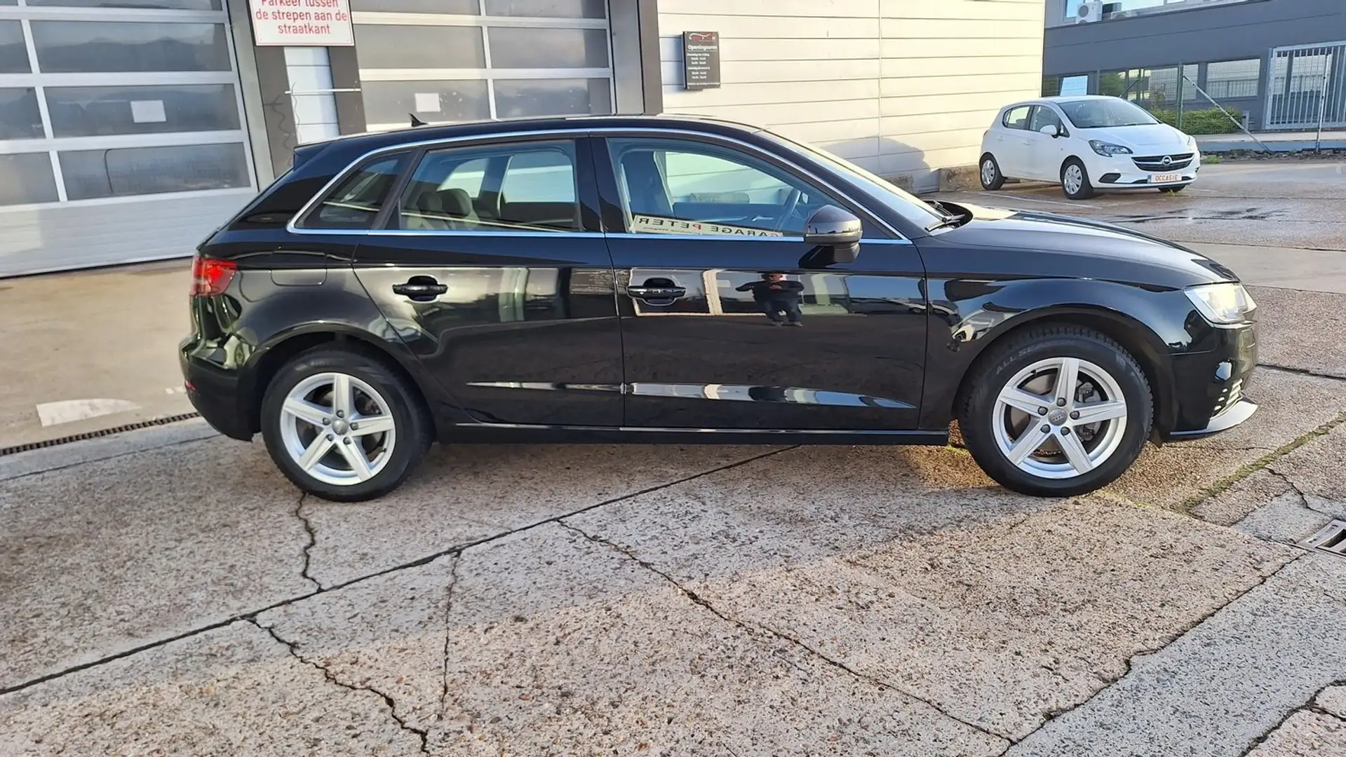 Audi A3 A3 30 TFSI sportbraek Zwart - 2
