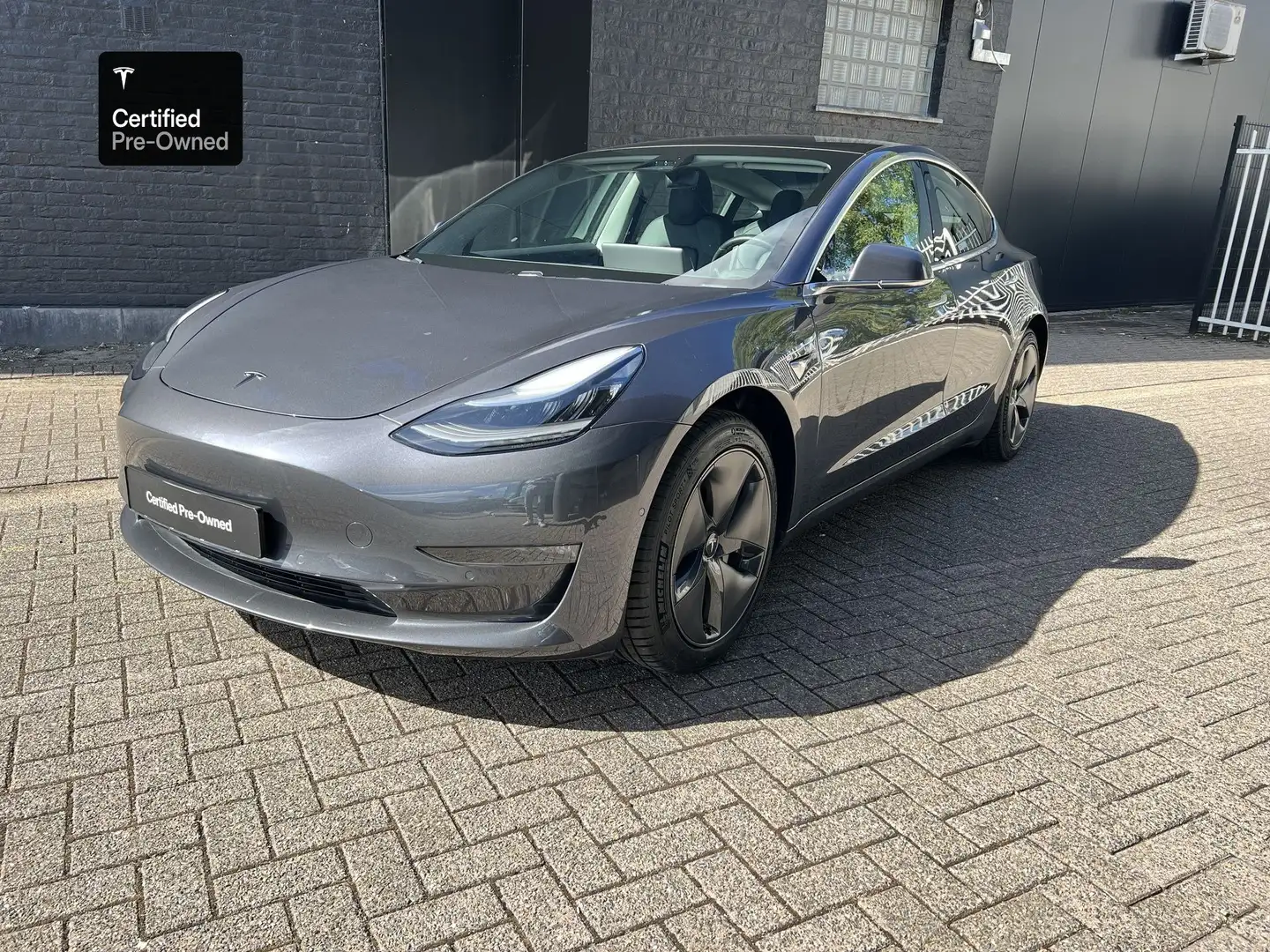 Tesla Model 3 Long Range AWD/Certified Pre owned Grijs - 1