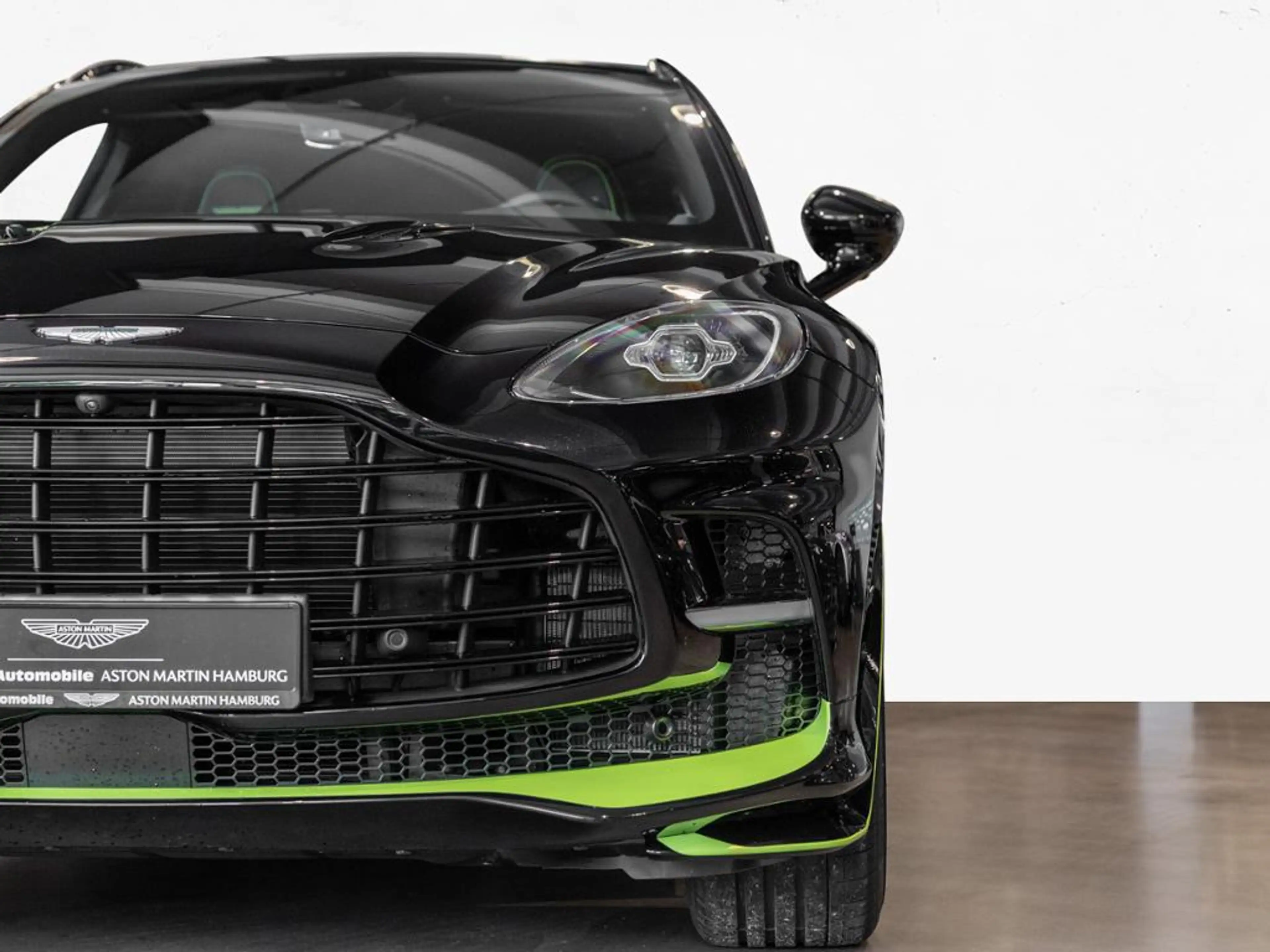 Aston Martin DBX 707 AMR Aston Martin Hamburg — photo 15