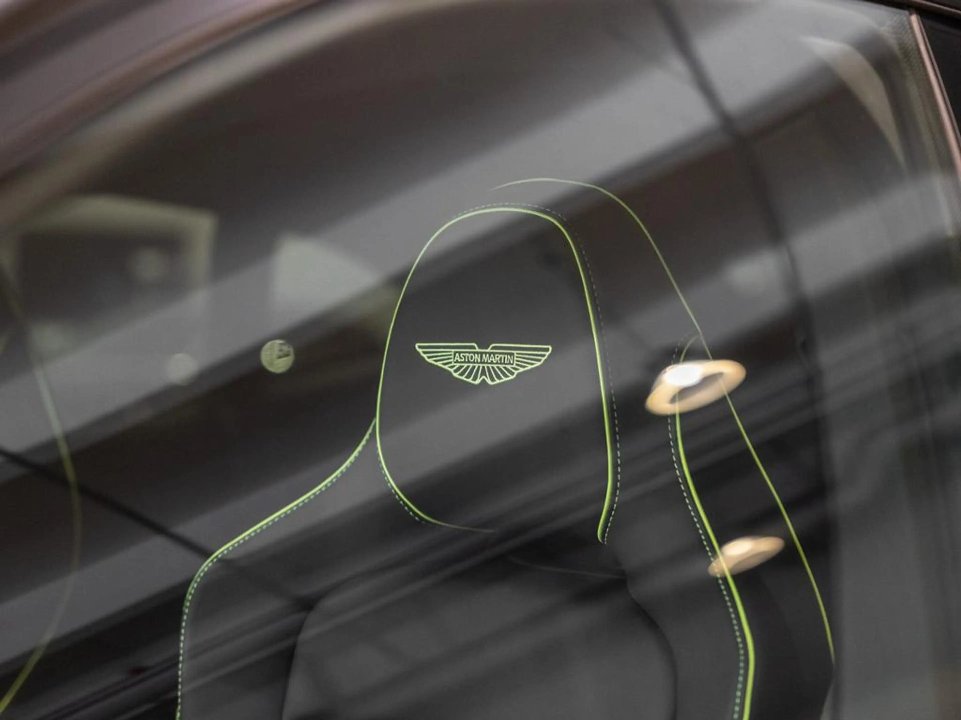 Aston Martin DBX 707 AMR Aston Martin Hamburg — photo 6