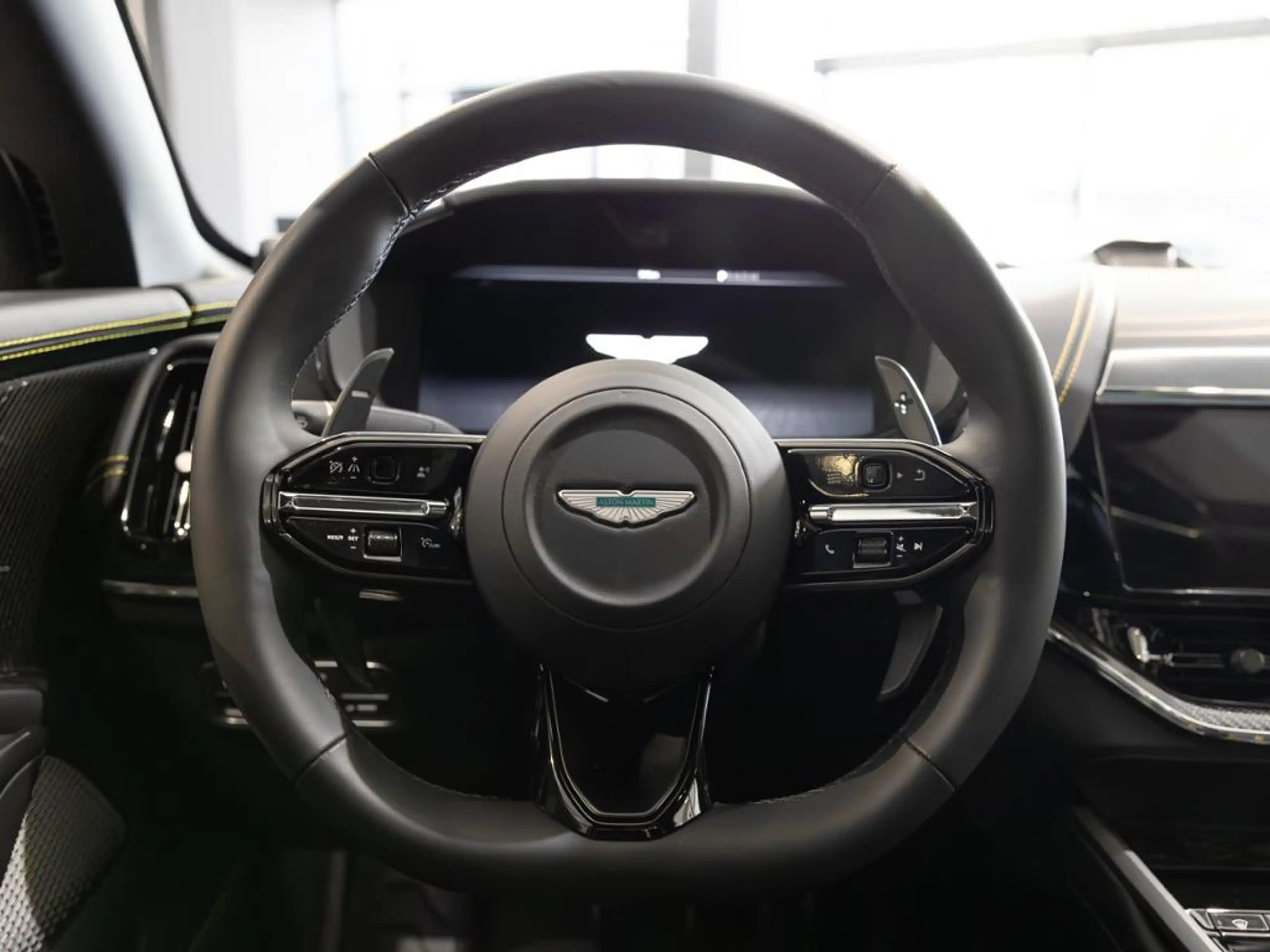 Aston Martin DBX 707 AMR Aston Martin Hamburg — photo 12