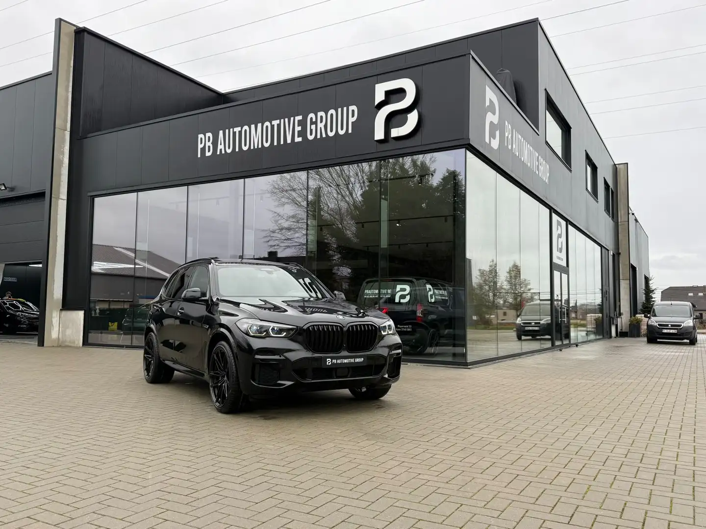 BMW X5 M-Pano-Elekztl-Massage-360-Head Up-TV-Verw/Gekoeld Noir - 1