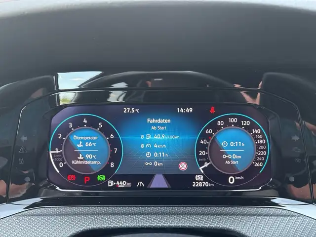 Volkswagen Golf view 11