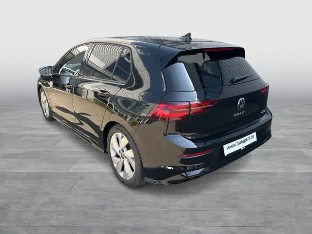 Volkswagen Golf view 3