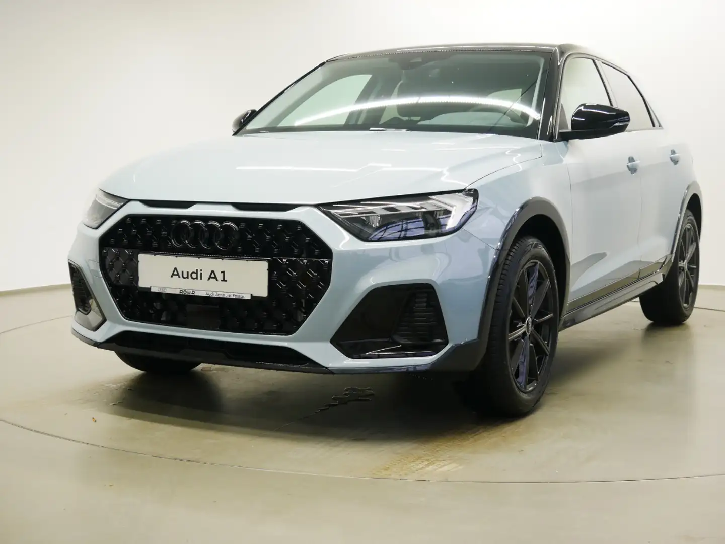 Audi A1 allstreet 30 TFSI S tro. LED virt. Cock. PDC+ SHZ Grijs - 2