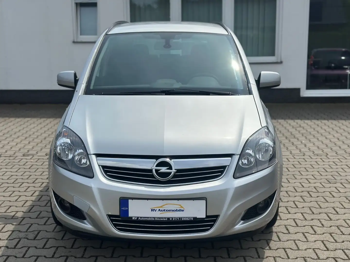 Opel Zafira B Family *7-SITZER*NAVI*AHK* Silber - 2