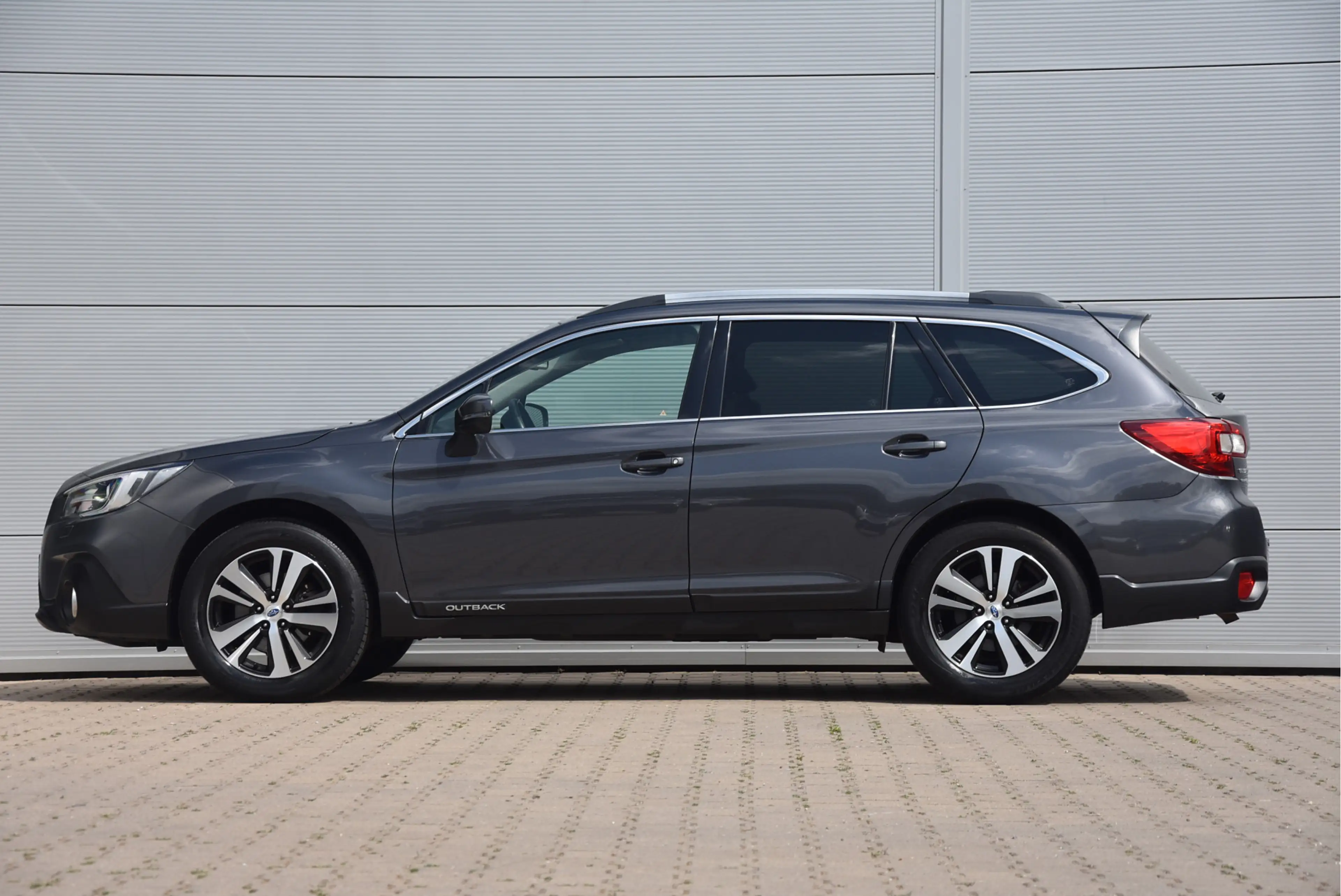 Subaru OUTBACK 2.5i Premium — photo 4